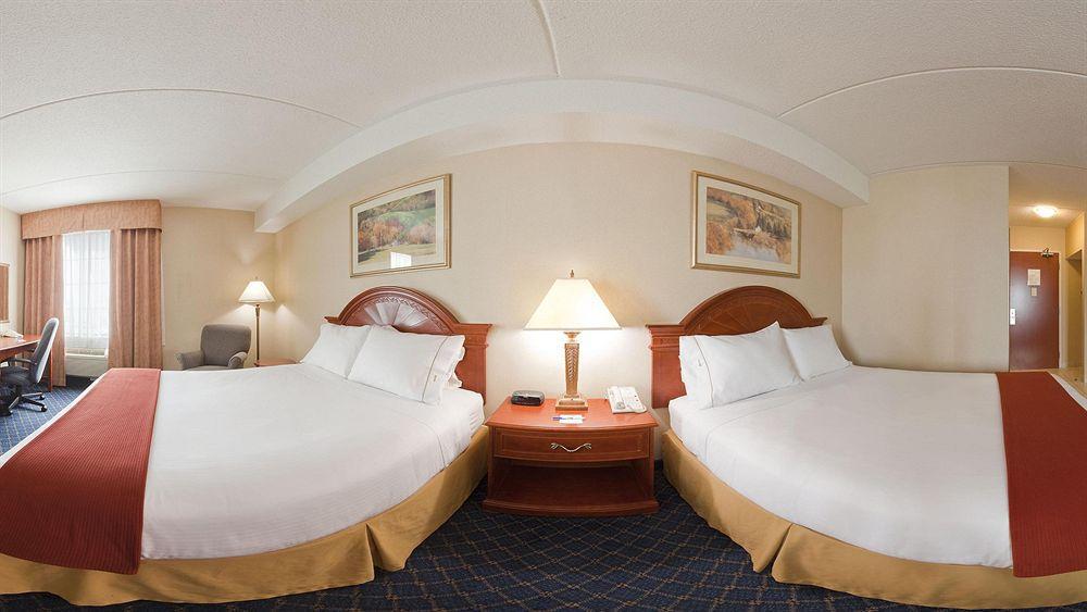 Holiday Inn Express Hotel & Suites Barrie By Ihg מראה חיצוני תמונה