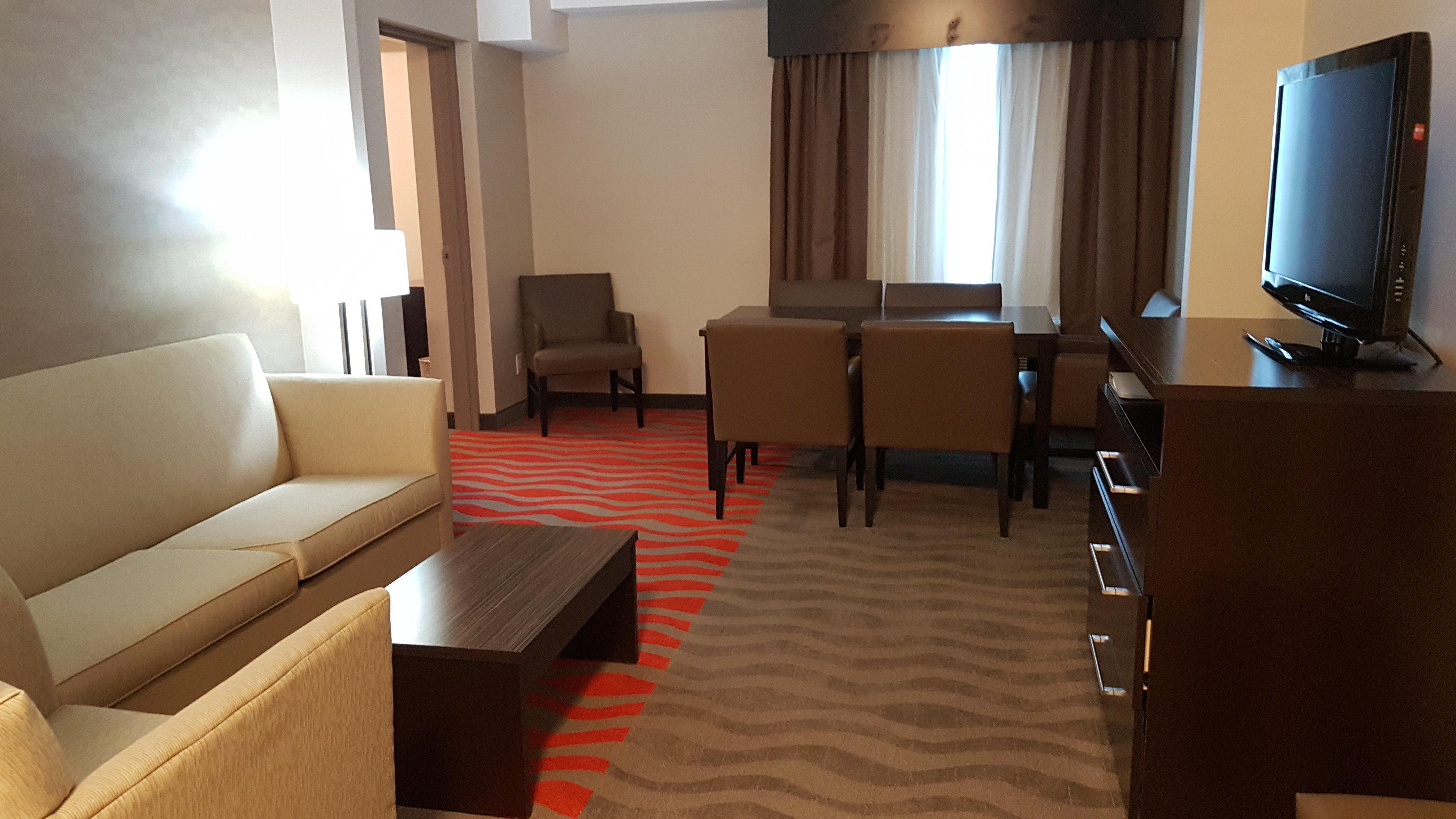 Holiday Inn Express Hotel & Suites Barrie By Ihg מראה חיצוני תמונה