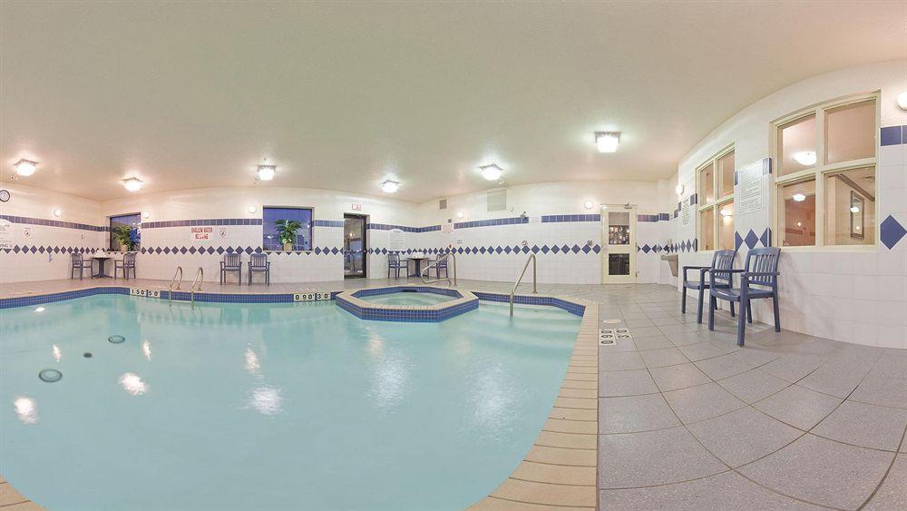 Holiday Inn Express Hotel & Suites Barrie By Ihg מראה חיצוני תמונה