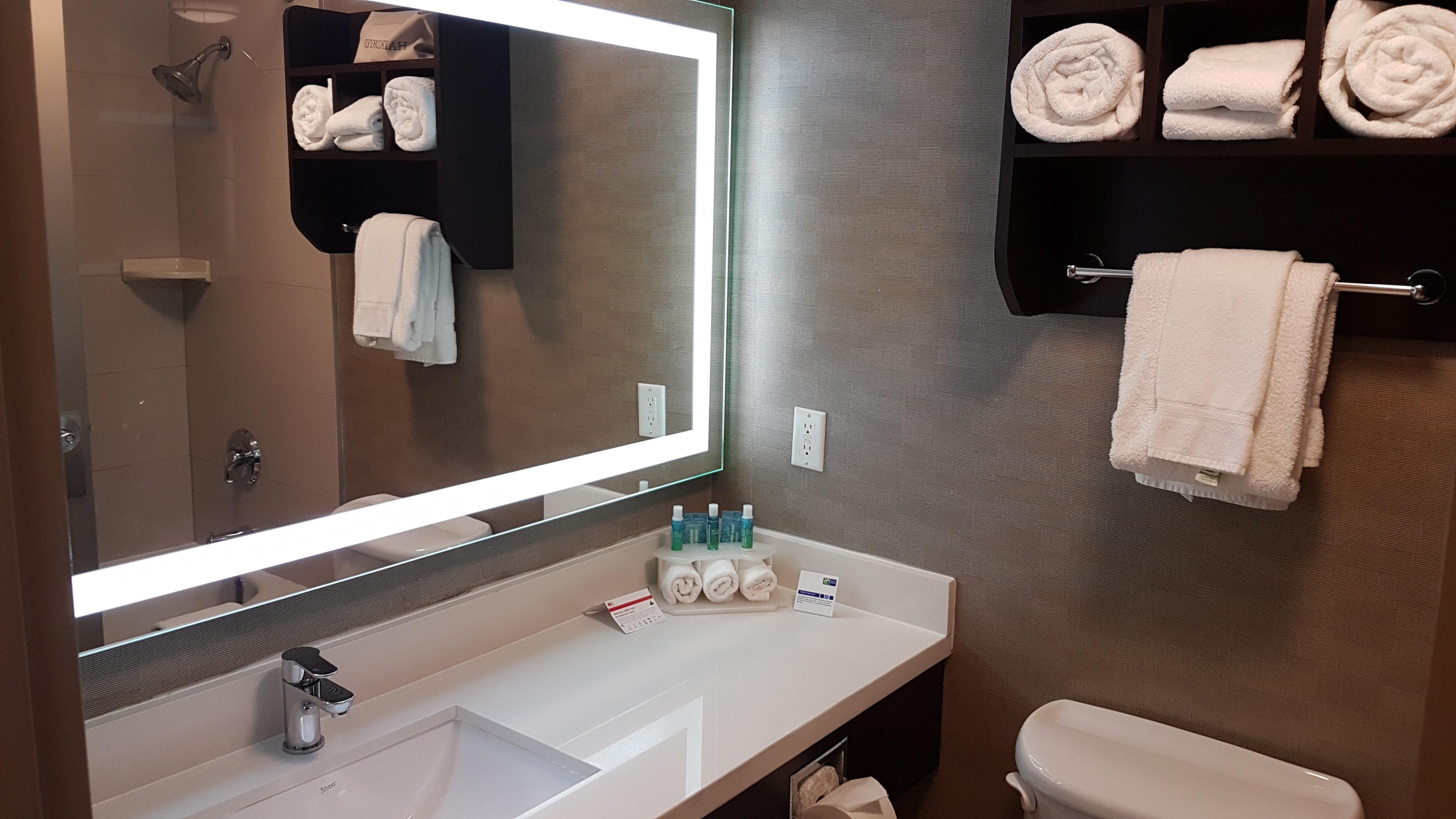 Holiday Inn Express Hotel & Suites Barrie By Ihg מראה חיצוני תמונה