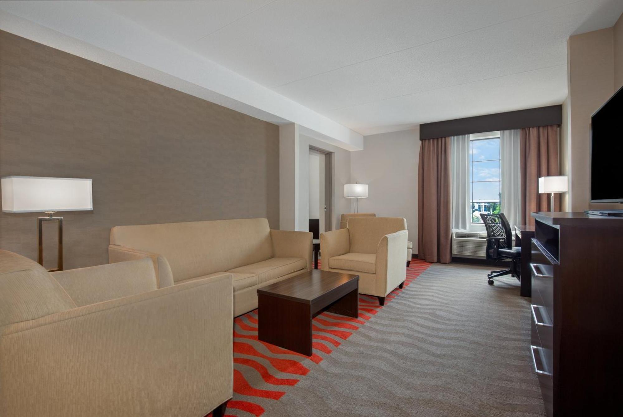 Holiday Inn Express Hotel & Suites Barrie By Ihg מראה חיצוני תמונה