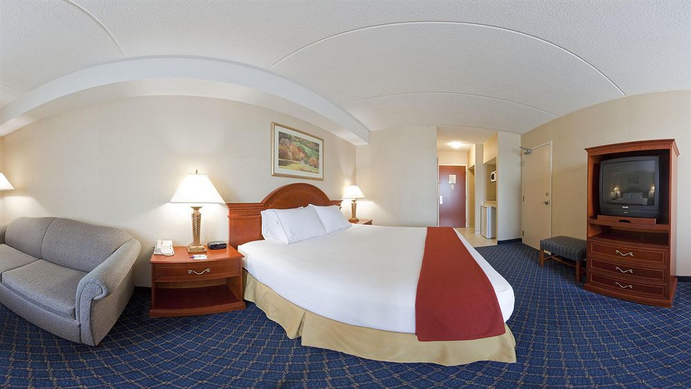 Holiday Inn Express Hotel & Suites Barrie By Ihg מראה חיצוני תמונה
