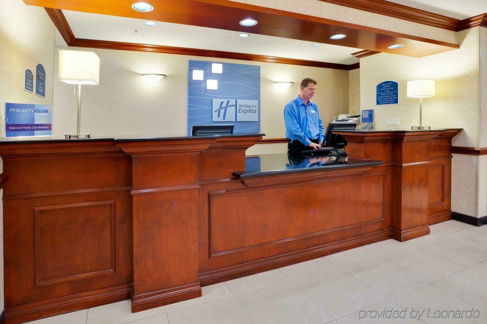 Holiday Inn Express Hotel & Suites Barrie By Ihg מראה חיצוני תמונה