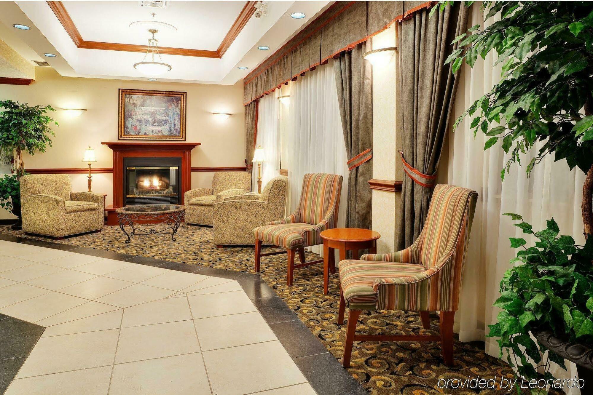 Holiday Inn Express Hotel & Suites Barrie By Ihg מראה חיצוני תמונה